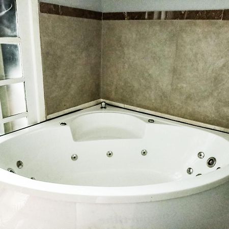 Casa Com 2 Quartos E Hidromassagem Balneario Camboriu Bagian luar foto